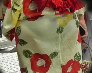 素人透けパン画像!これはもう完全に見せつけてますよねw